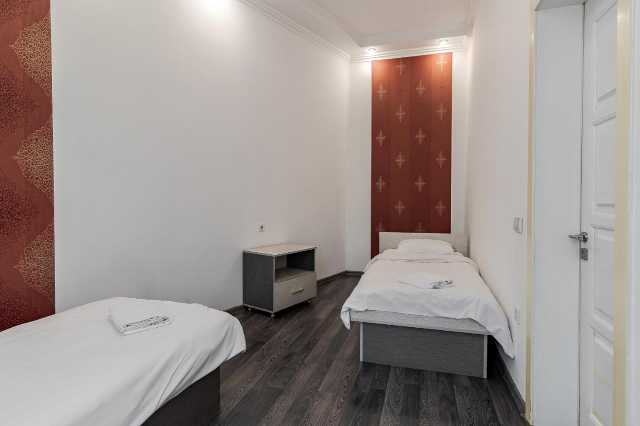 Halytska Apartment Lviv Exterior photo